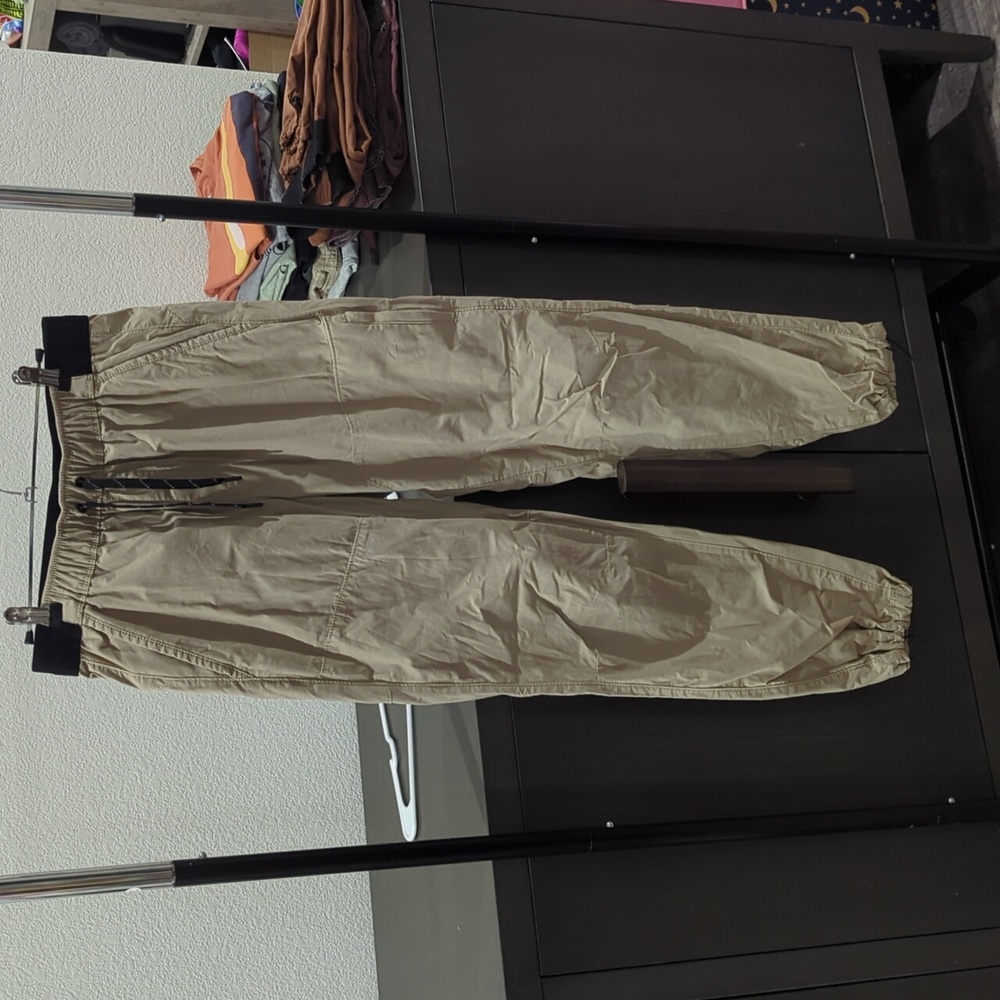 Eddie Bauer Men's Tan Cargo Pants